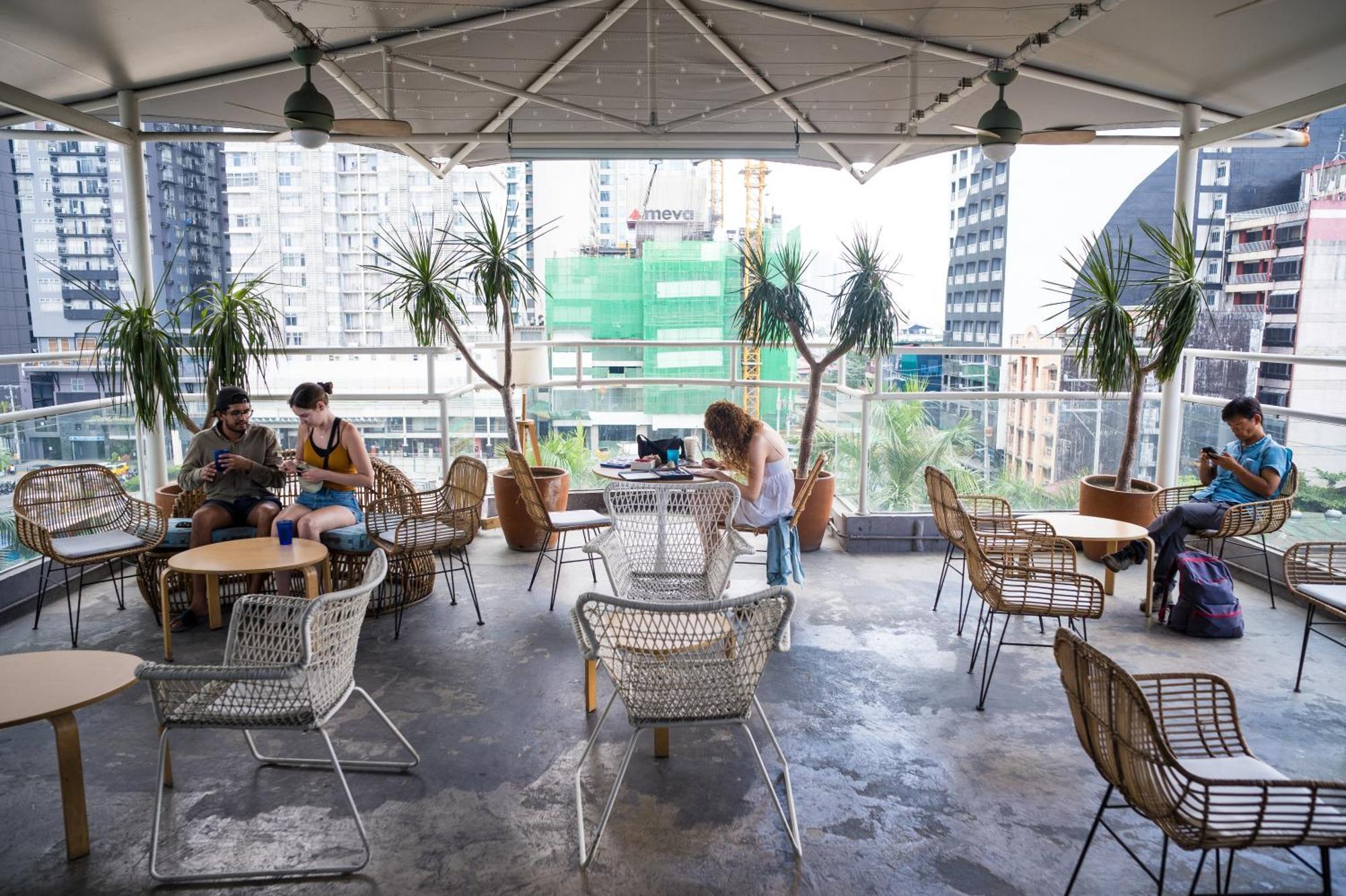 Abraham Manila - Located In Central Makati (Adults Only) Makati City Exterior photo